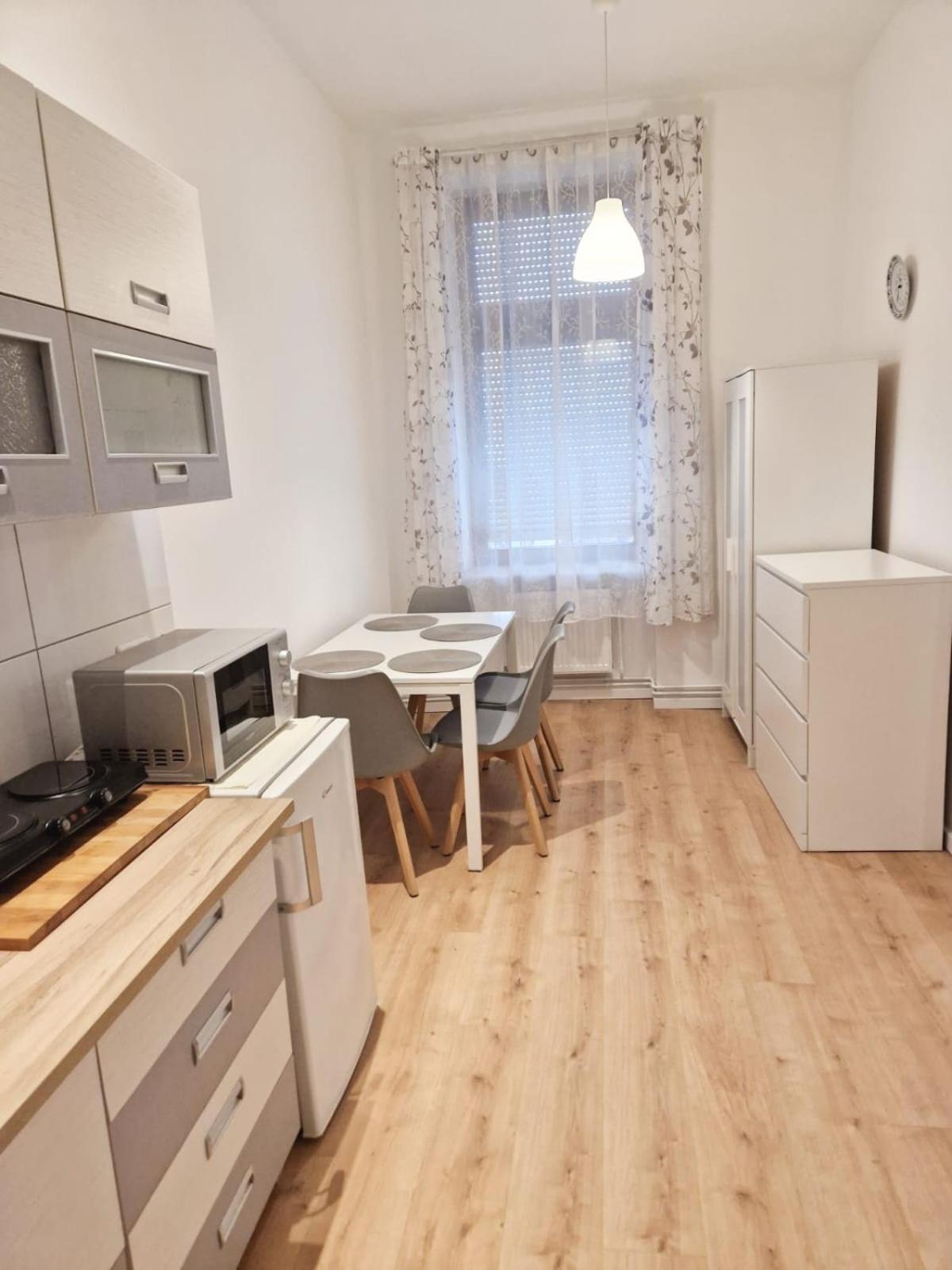 Family Studio Apartment For 4 Berlijn Buitenkant foto
