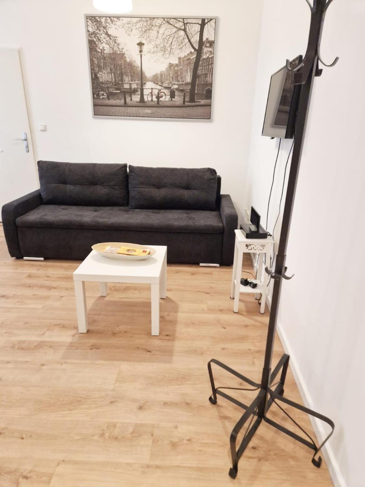 Family Studio Apartment For 4 Berlijn Buitenkant foto