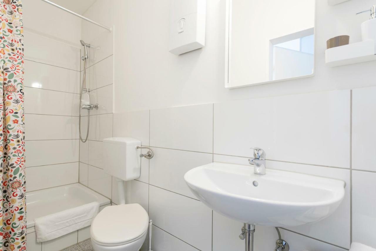 Family Studio Apartment For 4 Berlijn Buitenkant foto